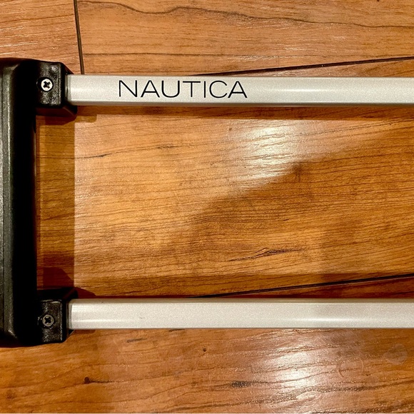 NAUTICA Submariner 22" Rolling Duffel bag - Picture 3 of 13